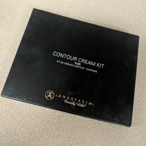 Contour cream kit in fair